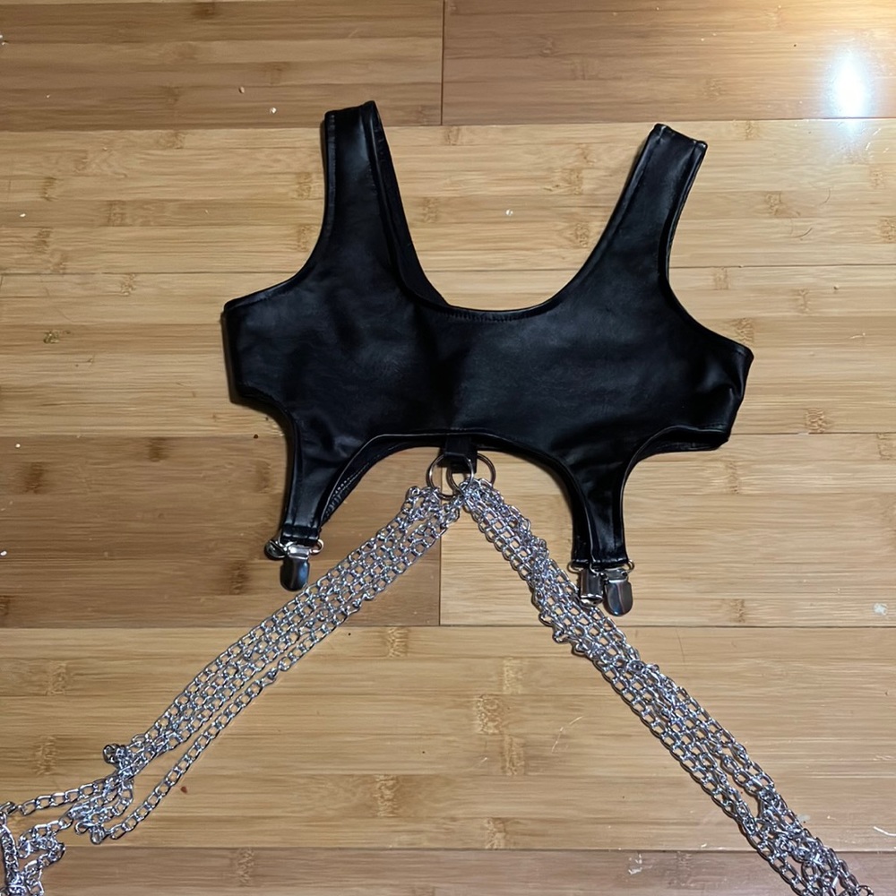 PU leather top with chains